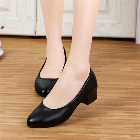 Women Pumps 2018 Formal work shoes, non slip women's black leather shoes, with round head ...