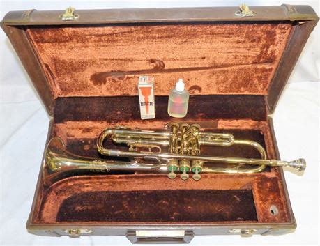 ShopTheSalvationArmy - Vintage OLDS Trumpet With Case