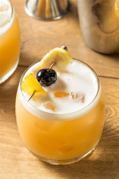 25 Classic Amaretto Cocktails - Insanely Good