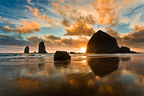 15 de las rocas en el mar más espectaculares