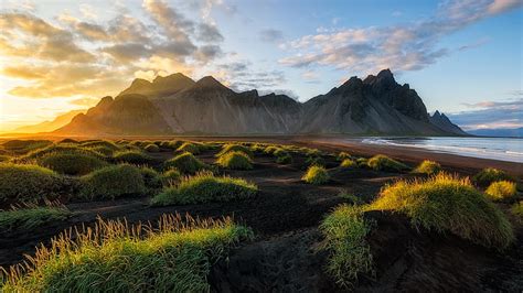 Black Sand Beach In Iceland Sunset Over Vestrahorn Batman Mountain 4k Ultra Hd Desktop ...