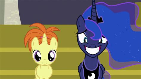 Image - Princess Luna smiling uncomfortably next to a filly S7E10.png ...