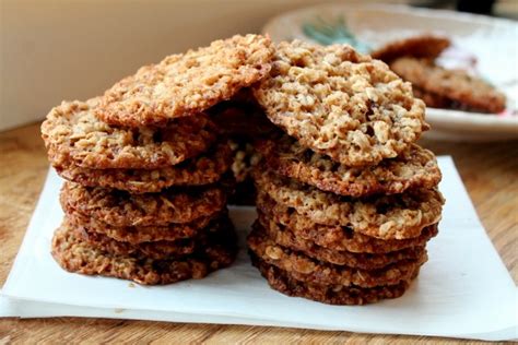 Chewy Oatmeal Pecan Cookies