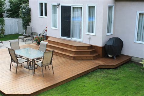 Traditional Deck - Traditional - Deck - Montreal | Houzz