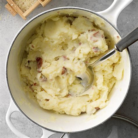 Garlic Mashed Red Potatoes Recipe: How to Make It