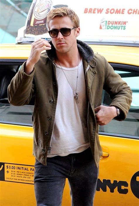 Ryan Gosling: 23 looks for inspiration | Ryan gosling style, Mens ...