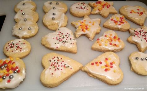 Last-Minute Plätzchen zum Ausstechen und Verzieren - Weihnachtskekse für Kinder • Mamizauber