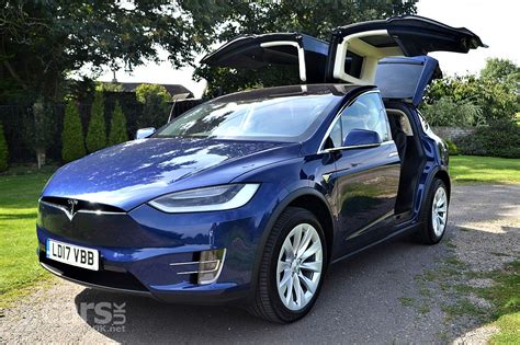 Tesla Model X 100D Review (2017) – Tesla's first SUV tested | Cars UK