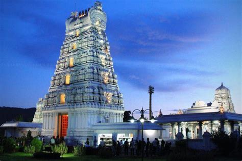 Priest of Renowned Tirupati Temple Succumbs To Covid-19 - NYK Daily