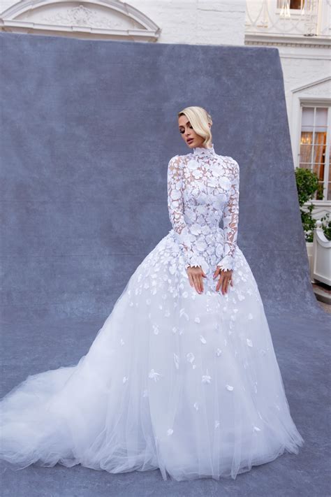 Paris Hilton shares pics of her wedding dress - Entertainment News ...