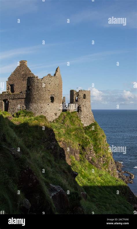 Dunluce castle ireland Stock Photo - Alamy