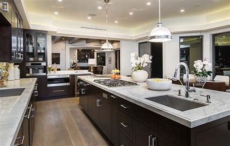 Extravagant estate boasts luxury living in Brentwood, California | Luxury kitchen modern ...