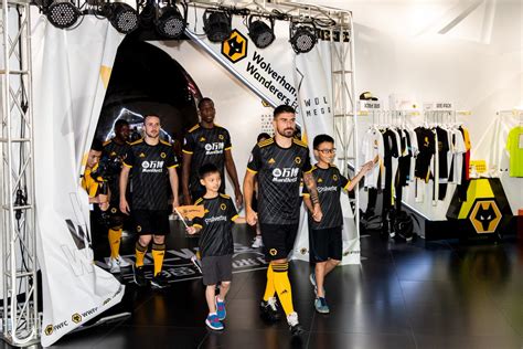 Wolverhampton Wanderers 2019-20 Adidas Away Kit | 19/20 Kits | Football ...