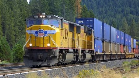 Union Pacific Freight Train - Other & Technology Background Wallpapers on Desktop Nexus (Image ...