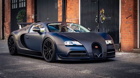 $2M Mansory Bugatti Veyron LOUD REVS and Acceleration in London! - YouTube