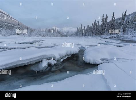 Whitehorse and yukon river hi-res stock photography and images - Alamy