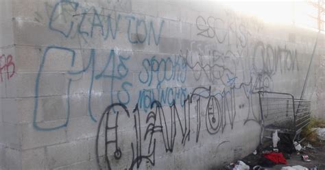 sureno 13 gangs graffiti: Clanton14 ( watts )