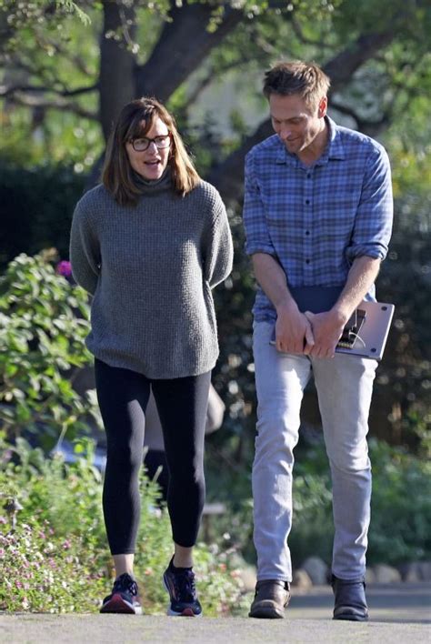 JENNIFER GARNER and John Miller Out in Santa Barbara 01/29/2023 – HawtCelebs