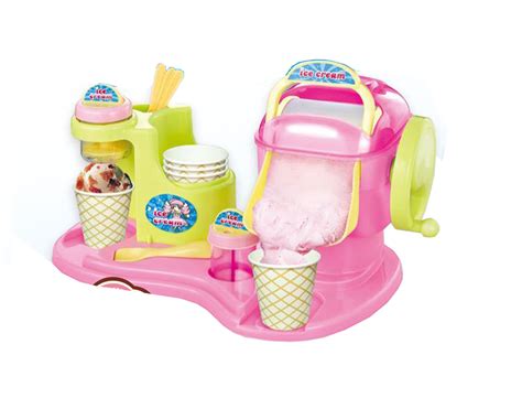 DIY ICE CREAM MACHINE - Toy Station