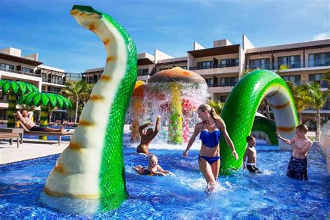 The 19 Best All-Inclusive Resorts with Water Parks in Mexico - Addicted to Vacation