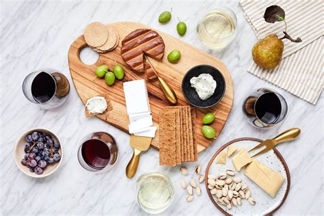 The Ultimate Guide to Vegan Cheese and Wine Pairings | Wine Enthusiast