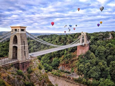 Clifton Suspension Bridge, Bristol, UK. Built in 1864. It spans 214.05m ...