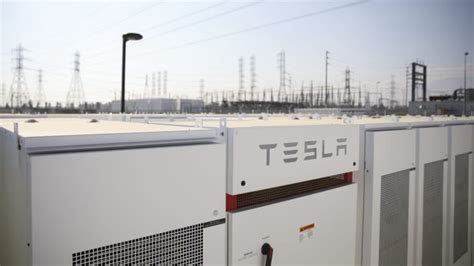 Tesla Megapack fire highlights early-stage issues with 'big batteries'