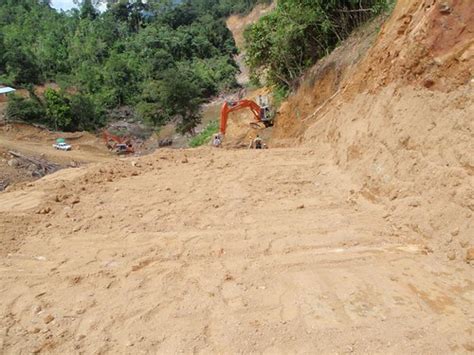 Bengoh Dam construction site, June 2008 | The controversial … | Flickr