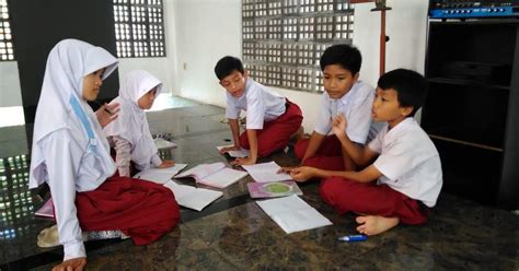 Serunya Belajar Diskusi di Kelas 5 SD Juara Bandung - SD Juara Bandung