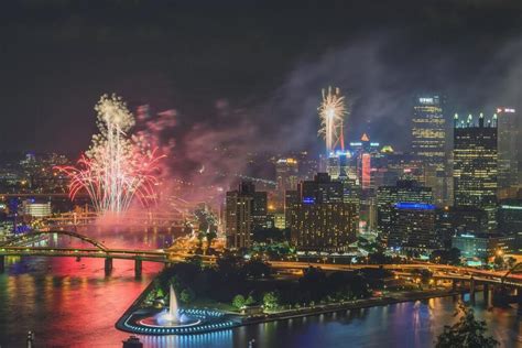 Pittsburgh Fireworks from Pirates game (Dave DiCello photo) | Pittsburgh skyline, Fireworks, St ...