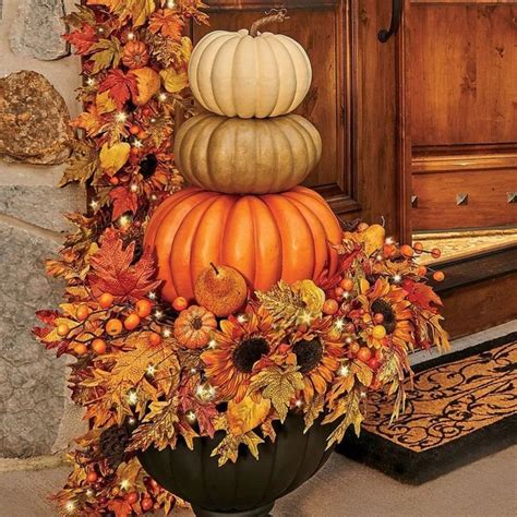 30+ Fall Porch Decor With Pumpkins – DECOOMO