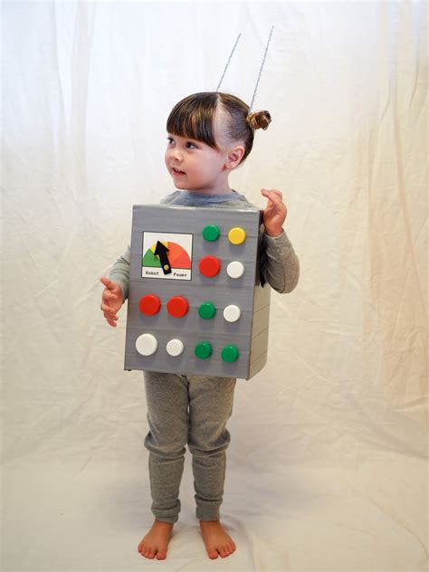 Little Hiccups: Last Minute Halloween DIY: Robot Costume