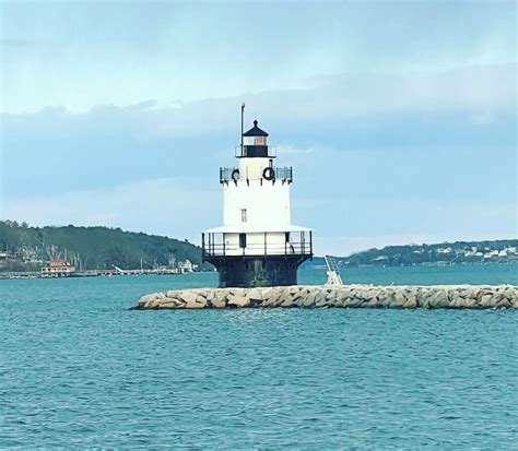 A Complete Guide to Spring Point Ledge Lighthouse (+ Photos)