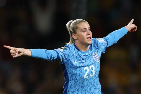 Why are England wearing their blue kit in the Women's World Cup final? Lionesses in changed ...