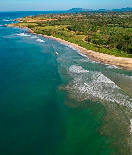 Playa Avellana - little Hawaii - Tamarindo Transfers & Tours