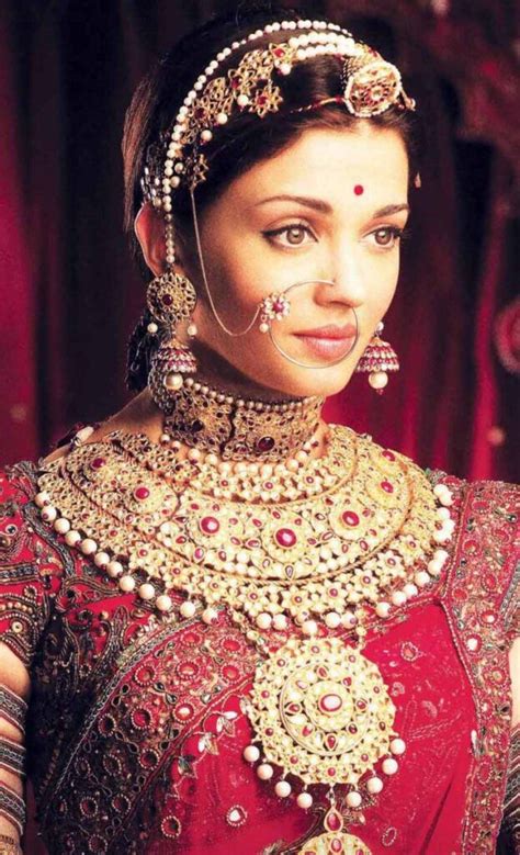 Need inspiration for your wedding? Check these gorgeous Aishwarya Rai Bachchan bridal looks ...