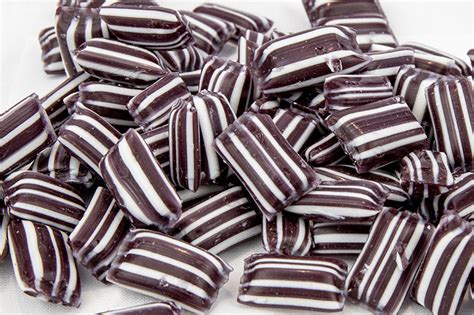 Aniseed Humbugs - Candy Addictions