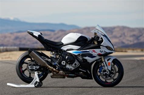 2023 BMW S1000RR launched in India - Motoring World