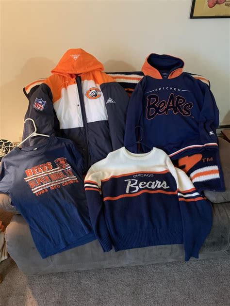 Figured you guys would appreciate my vintage Bears stuff. : r/CHIBears