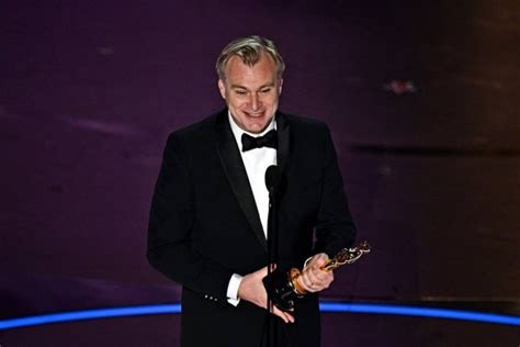 Christopher Nolan vence o Oscar de Melhor direção por 'Oppenheimer'