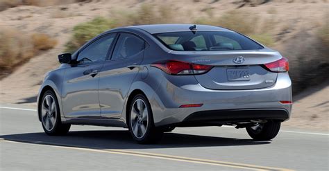 2015 Hyundai Elantra Sedan Brings Classy LED and Tech Updates - Features, Photos and Pricing