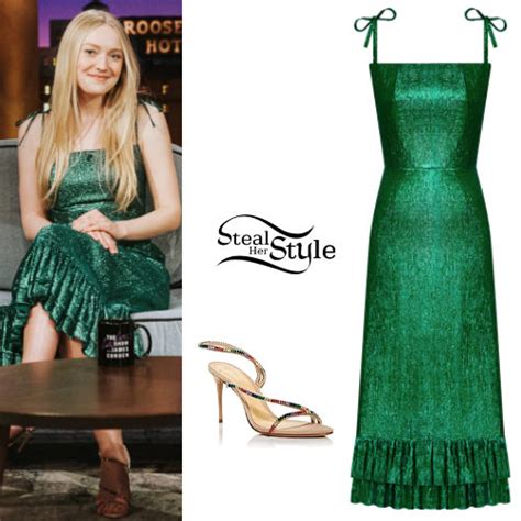 Dakota Fanning: Green Dress, Strappy Sandals - Fashnfly