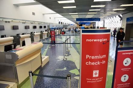 250 Norwegian airlines Stock Pictures, Editorial Images and Stock ...