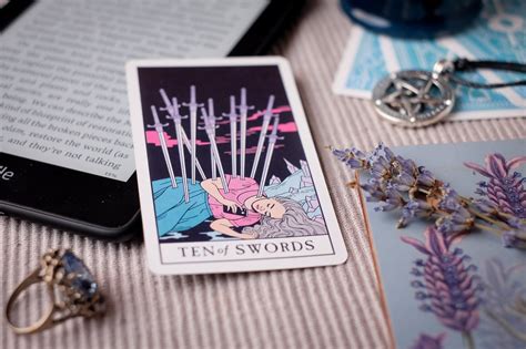 Modern Witch Tarot - deck review and card images