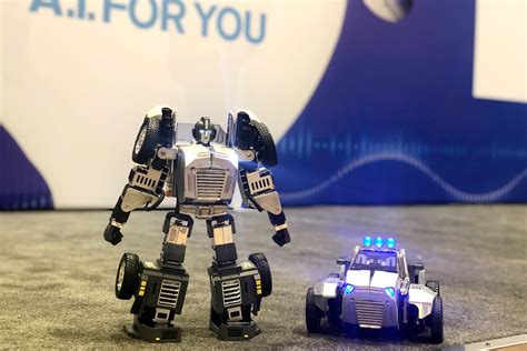 This Real-life Transformer Robot Might Be The Coolest Toy Ev