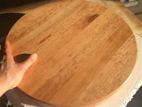 Round Pizza Cutting Board