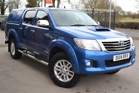 Used Toyota Hilux 3.0 Invincible 3.0 AUTO 4x4 Double Cab Pick Up Leather Sat Nav For Sale | J W ...