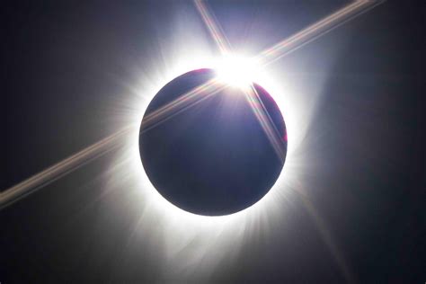 The Solar Eclipse Diamond Ring! : r/pics