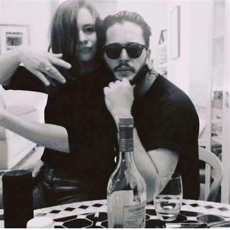 Kit Harington and Emilia Clarke : r/LadyBoners