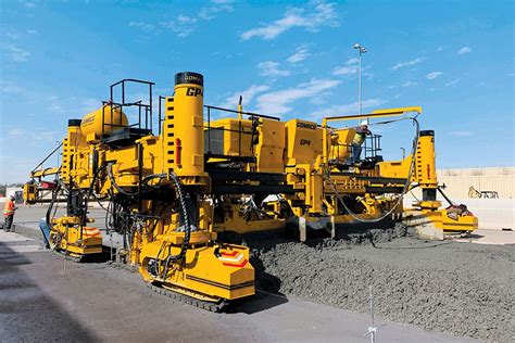 GOMACO, Manufacturer of Concrete Slipform Paving Equipment: GP4 Slipform Paver